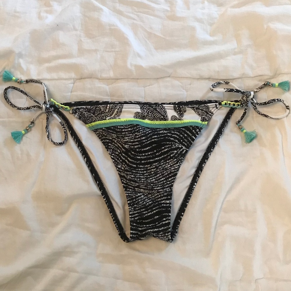 VS Side-Tie Bikini Bottoms (Never Been Worn!)